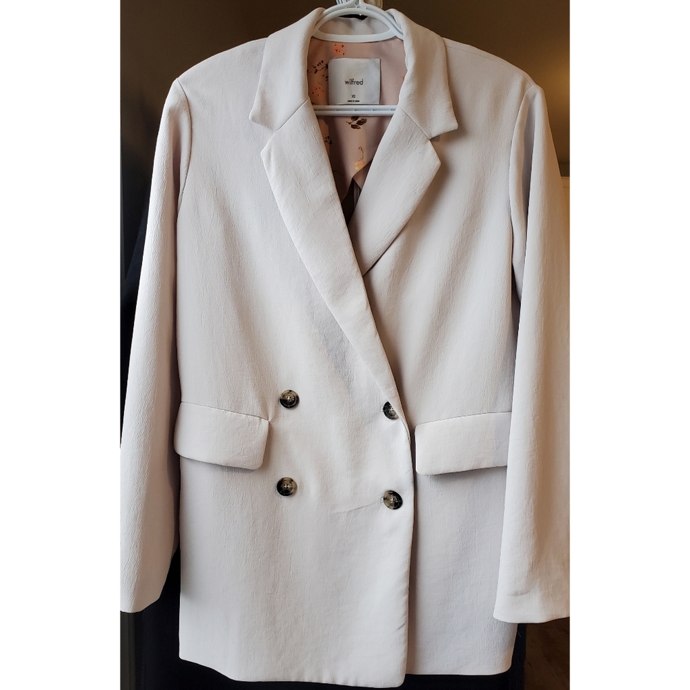 Aritzia - Wilfred Cherrelle Blazer